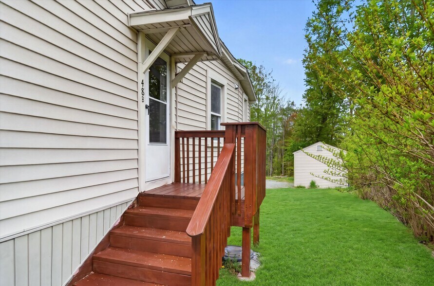 More Photos Of 48 - 50 Horseshoe Lake, Kauneonga Lake Apartments For Sale