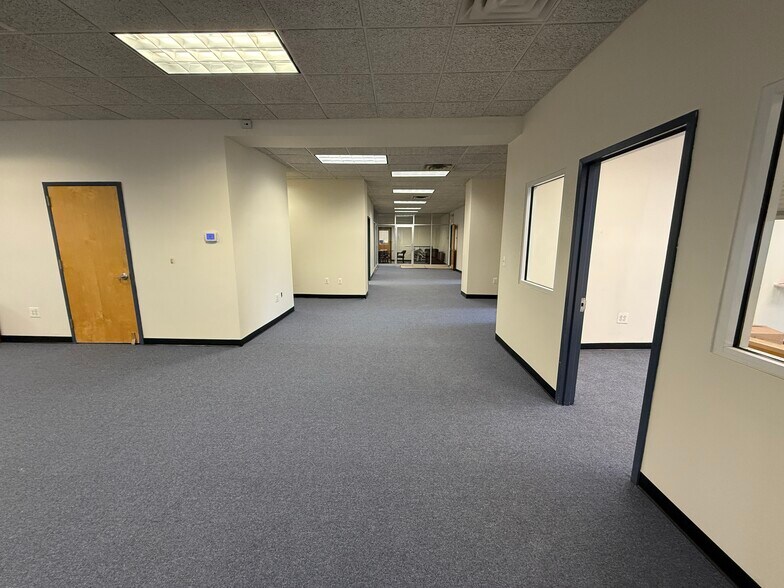 More Photos Of 545 Cary Ave, Staten Island Office For Lease