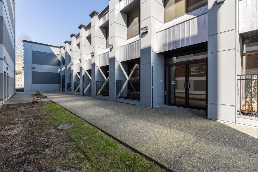 More Photos Of 33119 S Fraser Way, Abbotsford Office For Lease