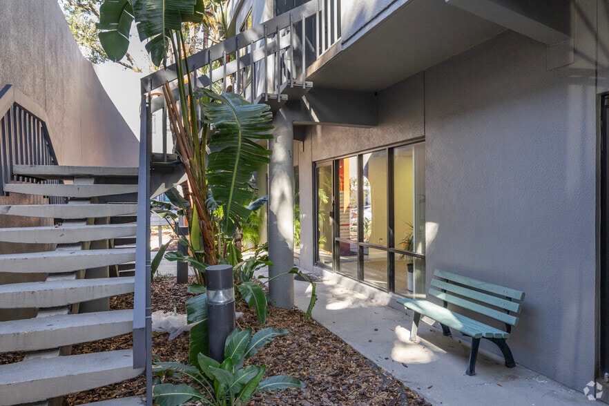 More Photos Of 1207 N Himes Ave, Tampa Office For Lease