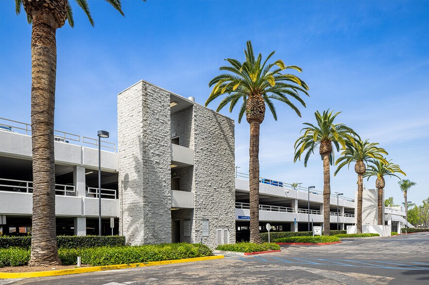 More Photos Of 500 S Main St, Orange Office For Sale