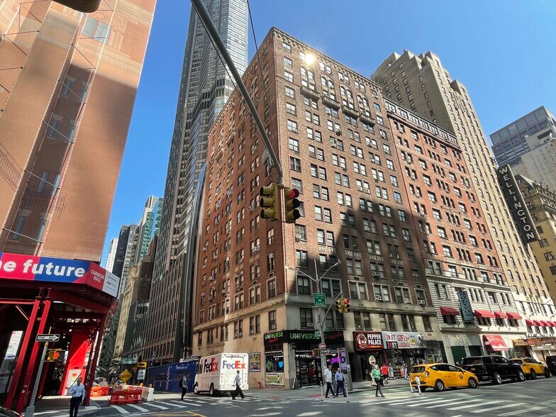 More Photos Of 162 W 56th St, New York Apartments For Sale