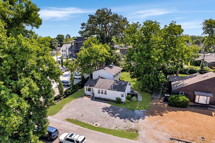 More Photos Of 2818 Azalea Pl, Nashville Office Residential For Sale