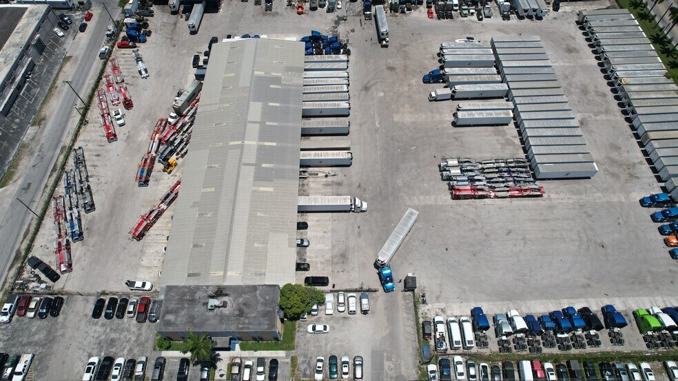 More Photos Of 7180 NW 27th Ave, Miami Warehouse For Lease