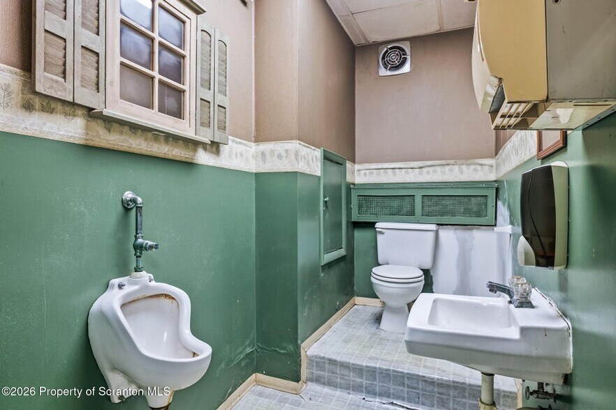 More Photos Of 115 Main St, Dickson City Religious Facility For Lease