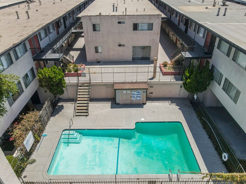 More Photos Of 14031 Cerise Ave, Hawthorne Apartments For Sale