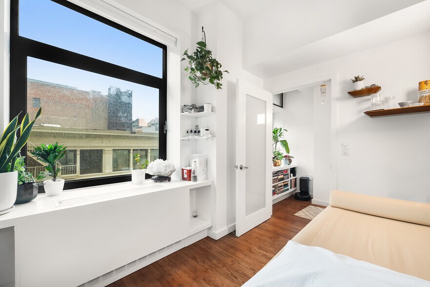 More Photos Of 14 E 4th St, New York Loft Creative Space For Sale