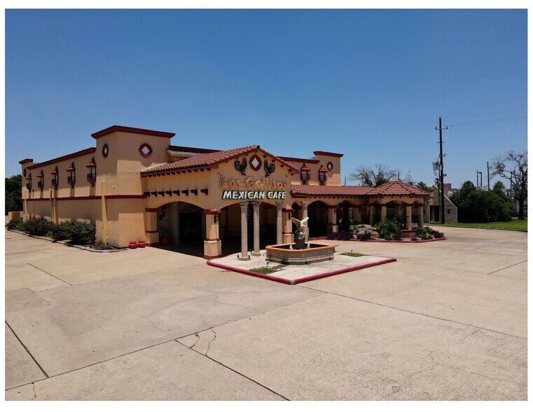 More Photos Of 12030 Wilcrest Dr, Houston Restaurant For Sale