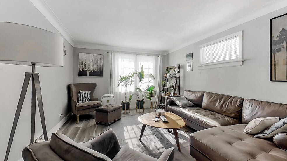 More Photos Of 358 Cartier Av, Sudbury Apartments For Sale