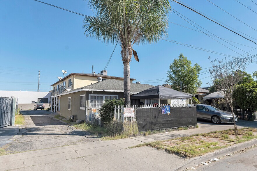 Primary Photo Of 11853 Hart St, North Hollywood Multifamily For Sale