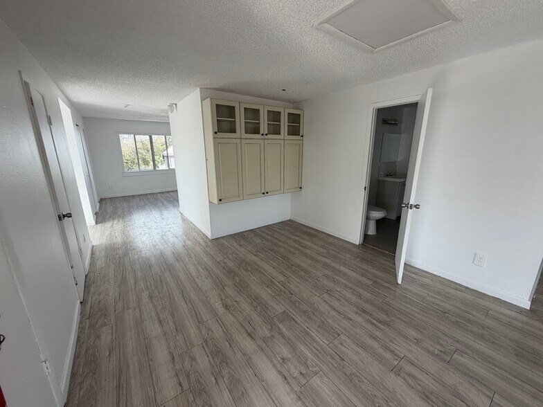 More Photos Of 1598 Havendale Blvd NW, Winter Haven General Retail For Lease