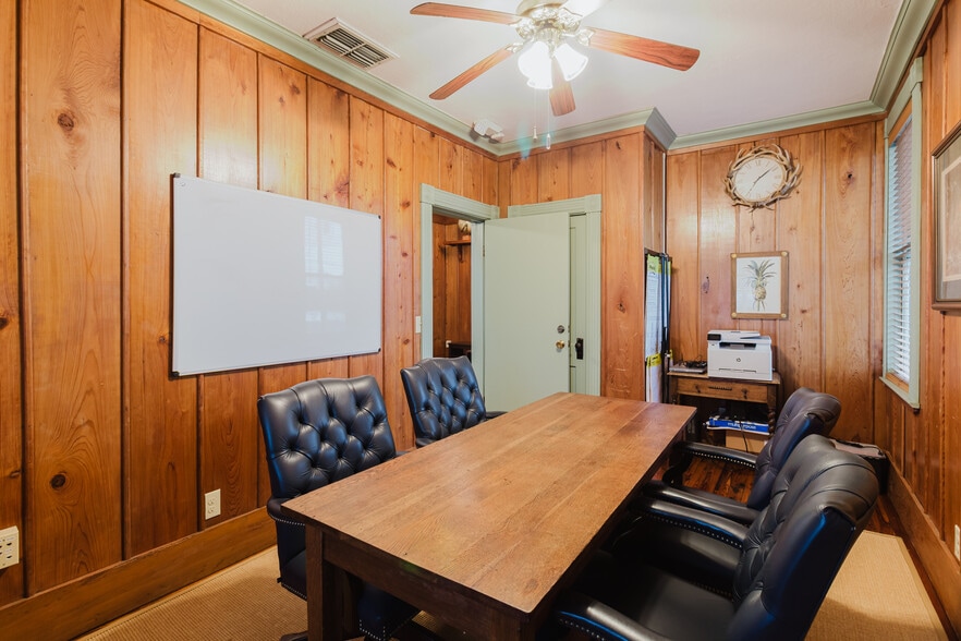 More Photos Of 37951 Meridian Ave, Dade City Office For Sale