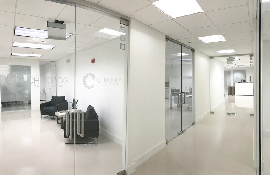 More Photos Of 1000 Brickell Ave, Miami Office For Lease