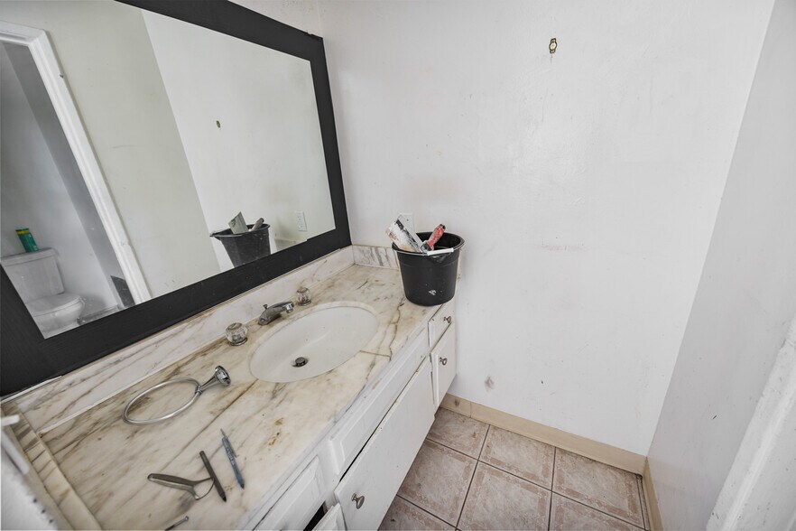 More Photos Of 145 W Hillcrest Blvd, Inglewood Apartments For Sale