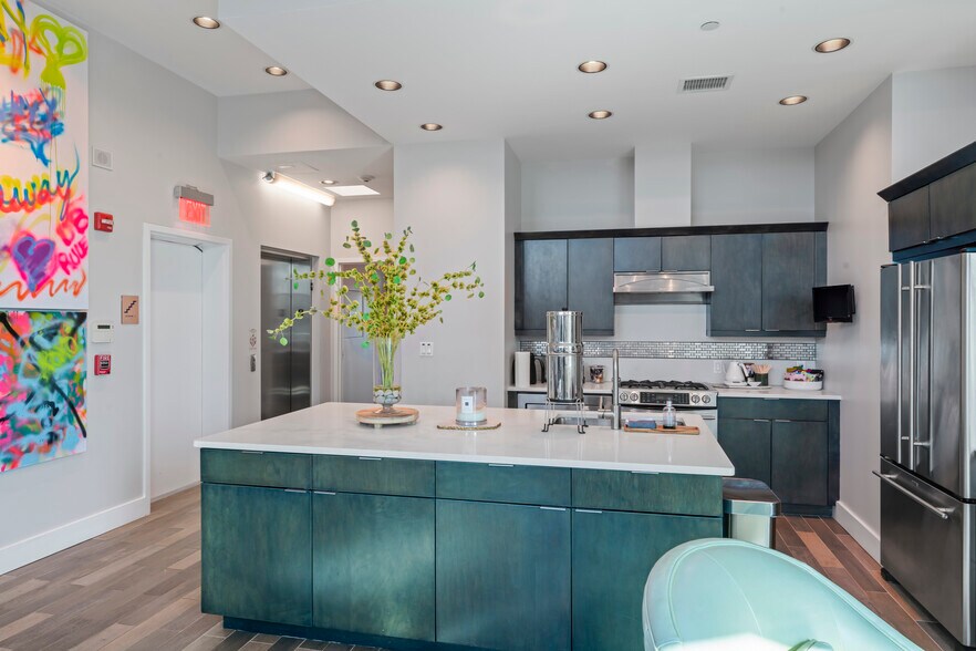 More Photos Of 7809 Woodmont Ave, Bethesda Office Residential For Sale