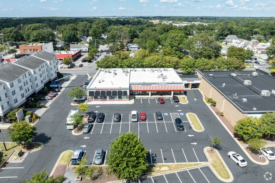 More Photos Of 7400 Ritchie Hwy, Glen Burnie General Retail For Sale
