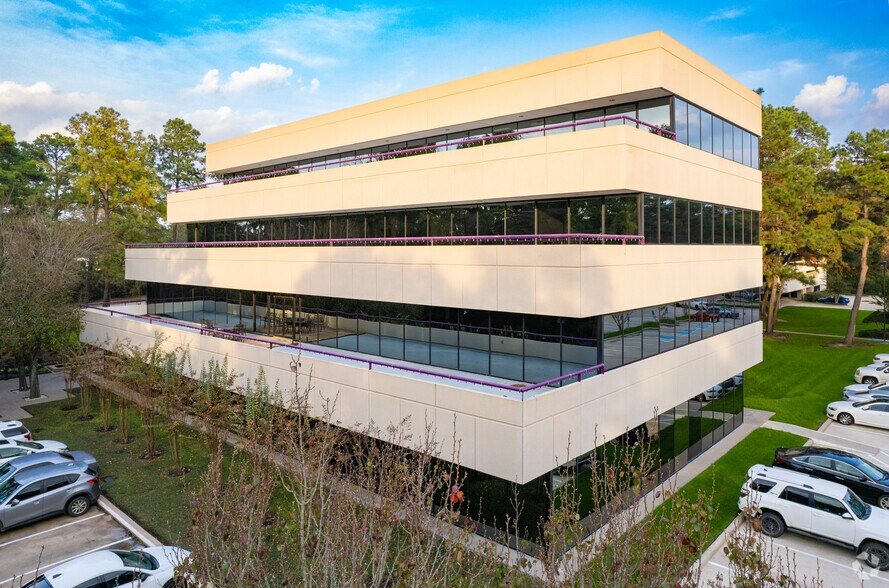 More Photos Of 14950 Heathrow Forest Pky, Houston Office For Lease