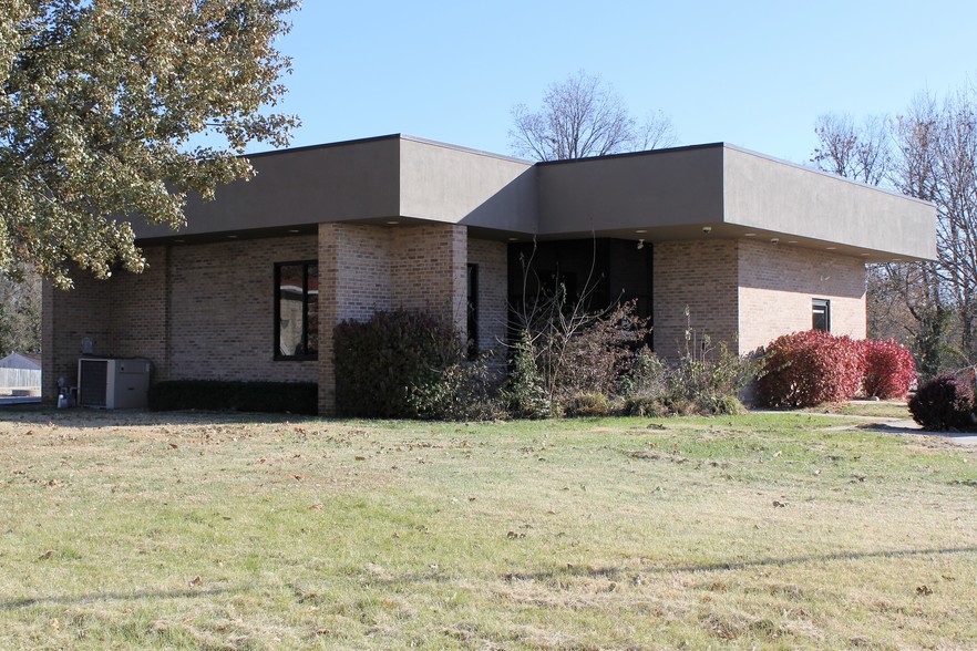 Primary Photo Of 609 W Fort Scott St, Butler Storefront Retail Office For Sale