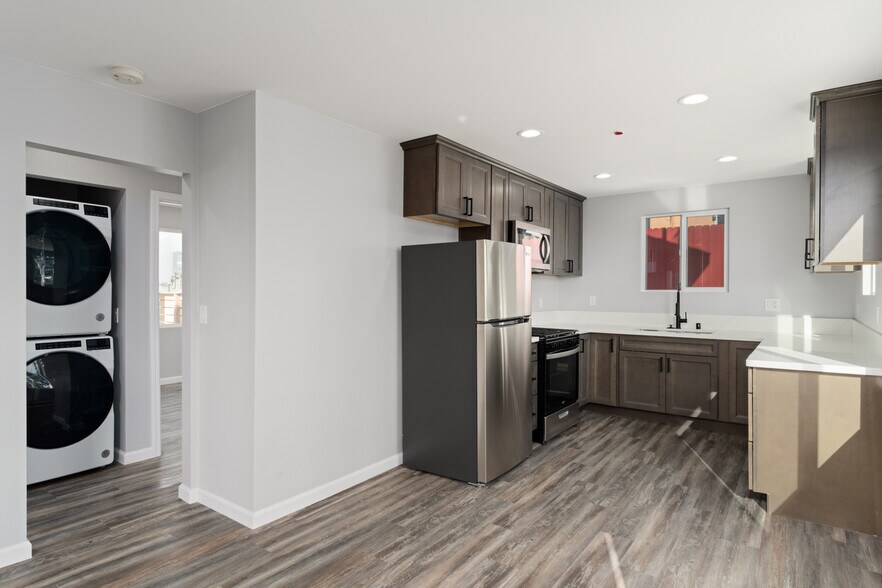 More Photos Of 6728 Thomson Ct, San Diego Apartments For Sale