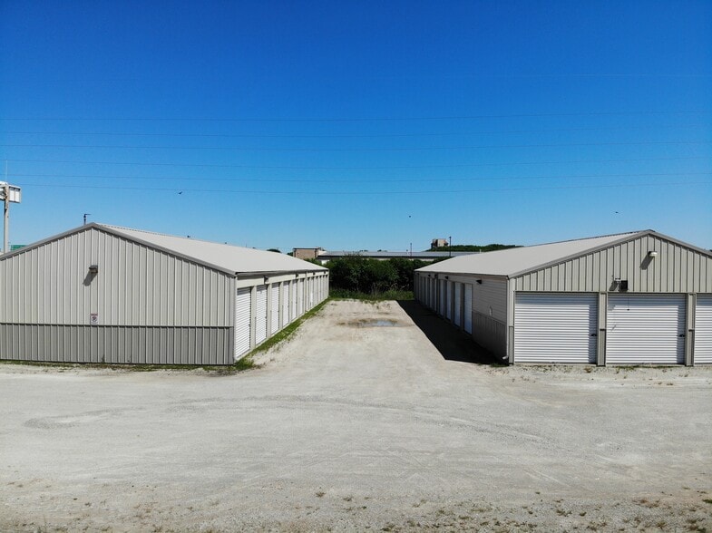 More Photos Of 2285 Northern Rd, Neenah Self Storage For Sale