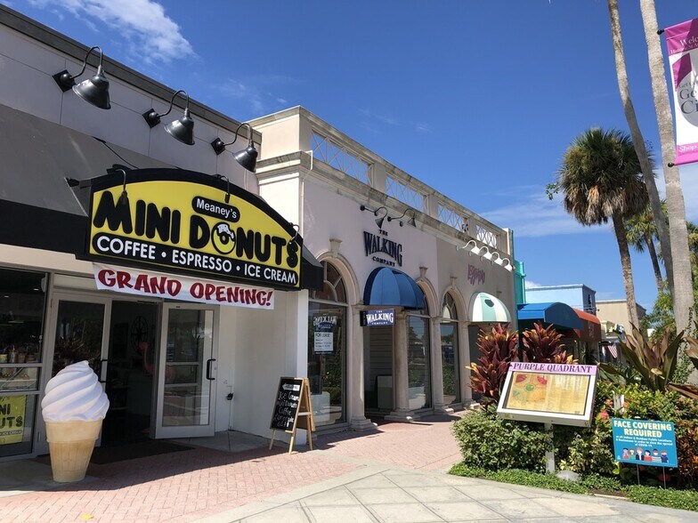 More Photos Of 380 St Armands Cir, Sarasota Storefront For Lease