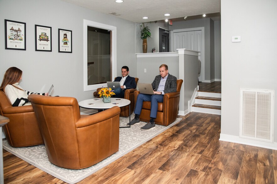 More Photos Of 45 N Chillicothe Rd, Aurora Office For Lease