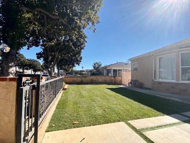 More Photos Of 4069-4071 Sawtelle Blvd, Culver City Apartments For Sale