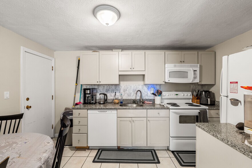 More Photos Of 32 Bradford St, Concord Apartments For Sale