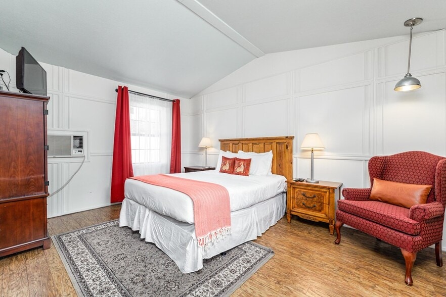 More Photos Of 20290 Playland Park, Christoval Hotel For Sale