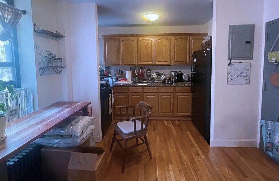 More Photos Of 2374 29th St, Astoria Apartments For Sale