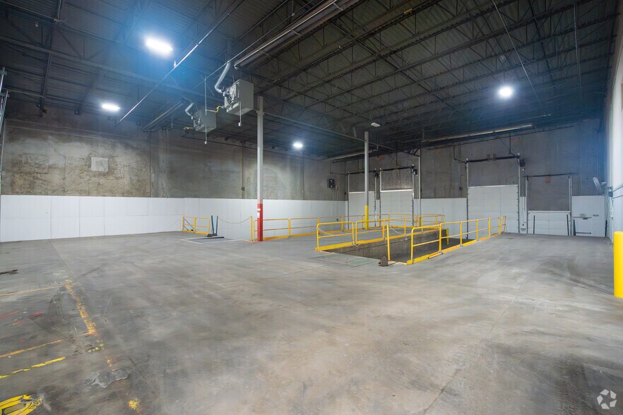 More Photos Of 3550 Odessa Way, Aurora Manufacturing For Lease