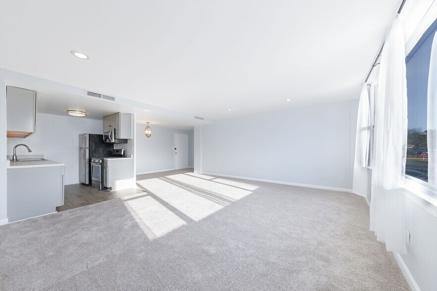More Photos Of 4600 Duke St, Alexandria Apartments For Sale