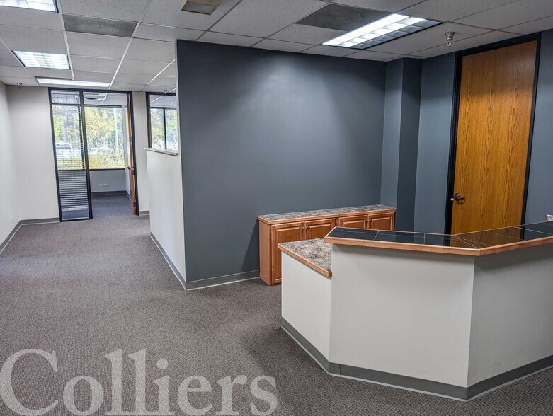 More Photos Of 345 S Bobwhite Ct, Boise Office For Sale