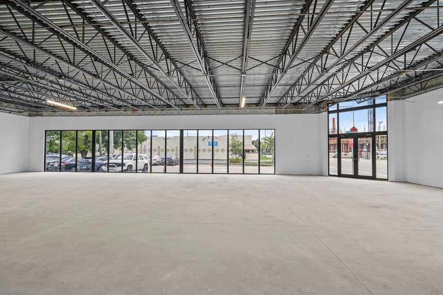 More Photos Of 2215 N Federal Hwy, Hollywood Restaurant For Lease