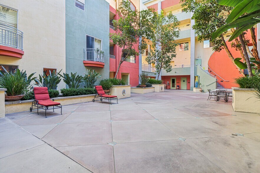 More Photos Of 1501 India St, San Diego Apartments For Sale