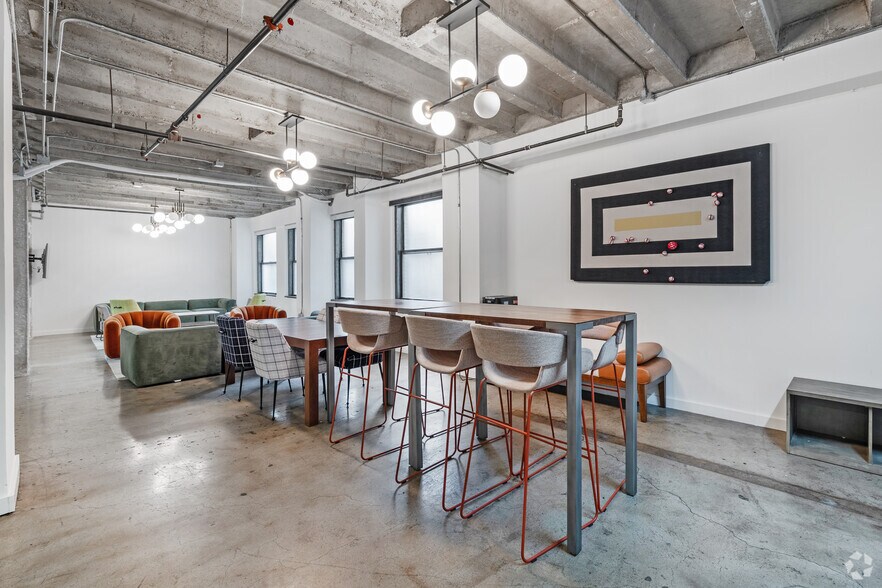 More Photos Of 448 S Hill St, Los Angeles Loft Creative Space For Lease