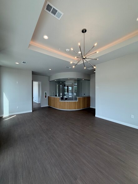 More Photos Of 201 Wyngate Blvd, Plano Medical For Sale