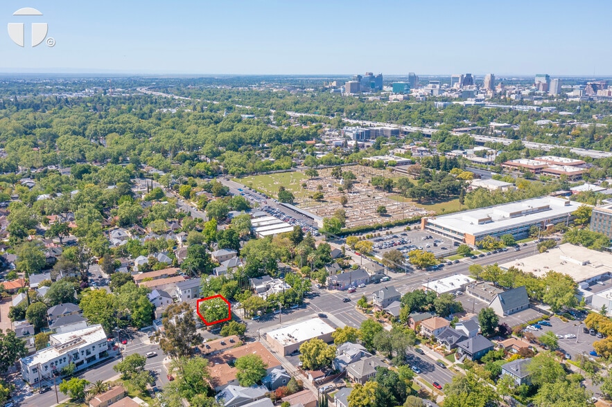 More Photos Of 2724 24th St, Sacramento Office Residential For Lease