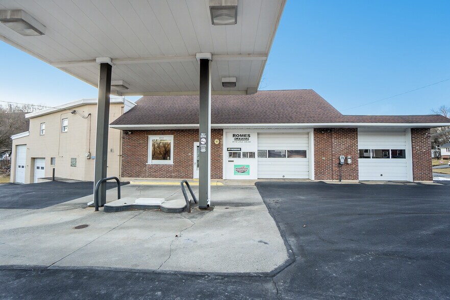 More Photos Of 6712 Main St, Martins Creek Service Station For Sale