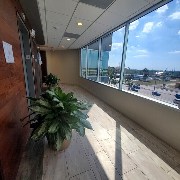 More Photos Of 2503 Del Prado Blvd S, Cape Coral Medical For Lease