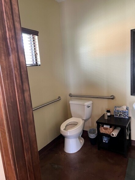 More Photos Of 612 State Highway 3, League City Freestanding For Sale