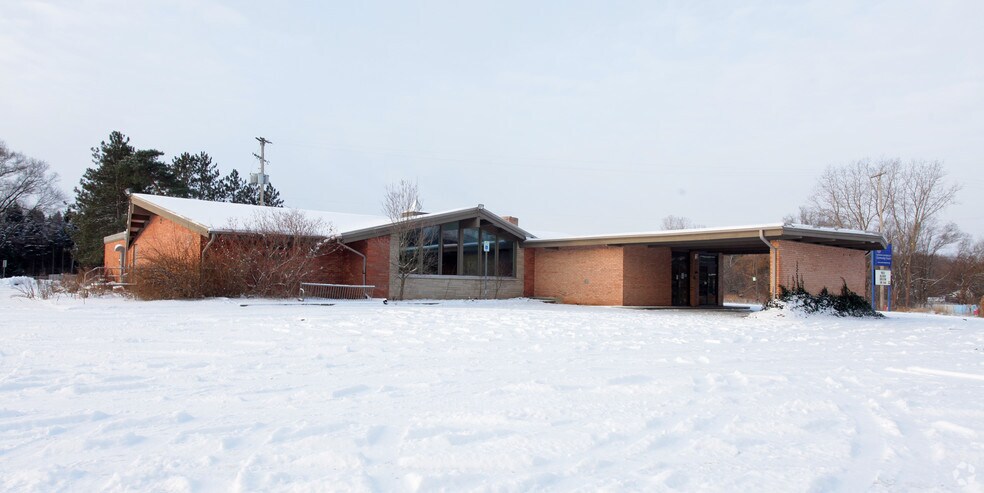 Primary Photo Of 10441 Shaver Rd, Portage Religious Facility For Lease
