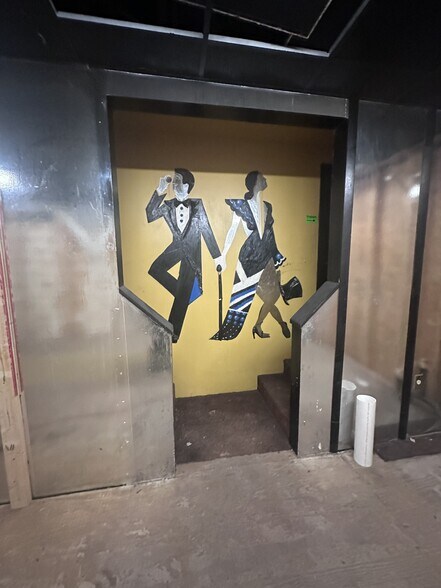 More Photos Of 319 E Calder Way, State College Storefront For Lease