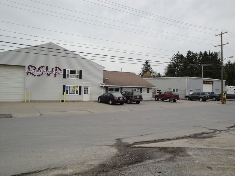 Primary Photo Of 200 Grand Ave, Clarion Warehouse For Lease