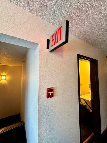 More Photos Of 406 Main Ave NE, Warroad Hotel For Sale