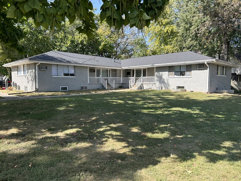 Primary Photo Of 1800 9th St, Des Moines Apartments For Sale