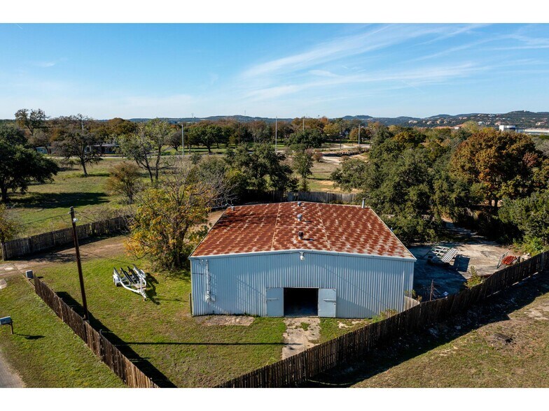 More Photos Of 16110 Lake Travis Dr, Austin Industrial For Lease