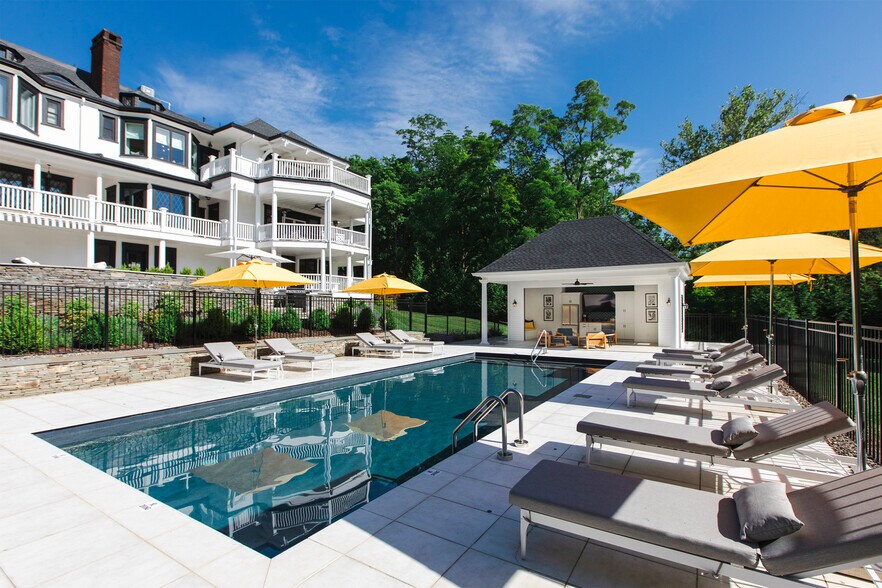 More Photos Of 9 Chambers Rd, West Park Lodge Meeting Hall For Sale