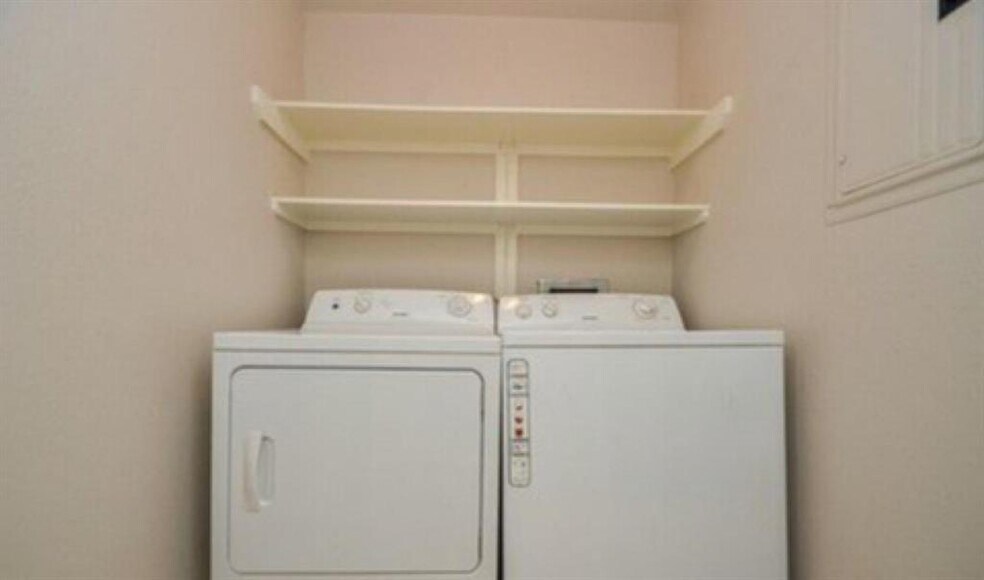 More Photos Of 7648 Broadview Dr, Houston Apartments For Sale