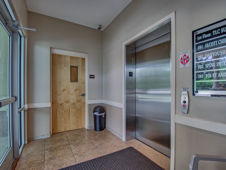 More Photos Of 201 W Guava St, The Villages Medical For Lease